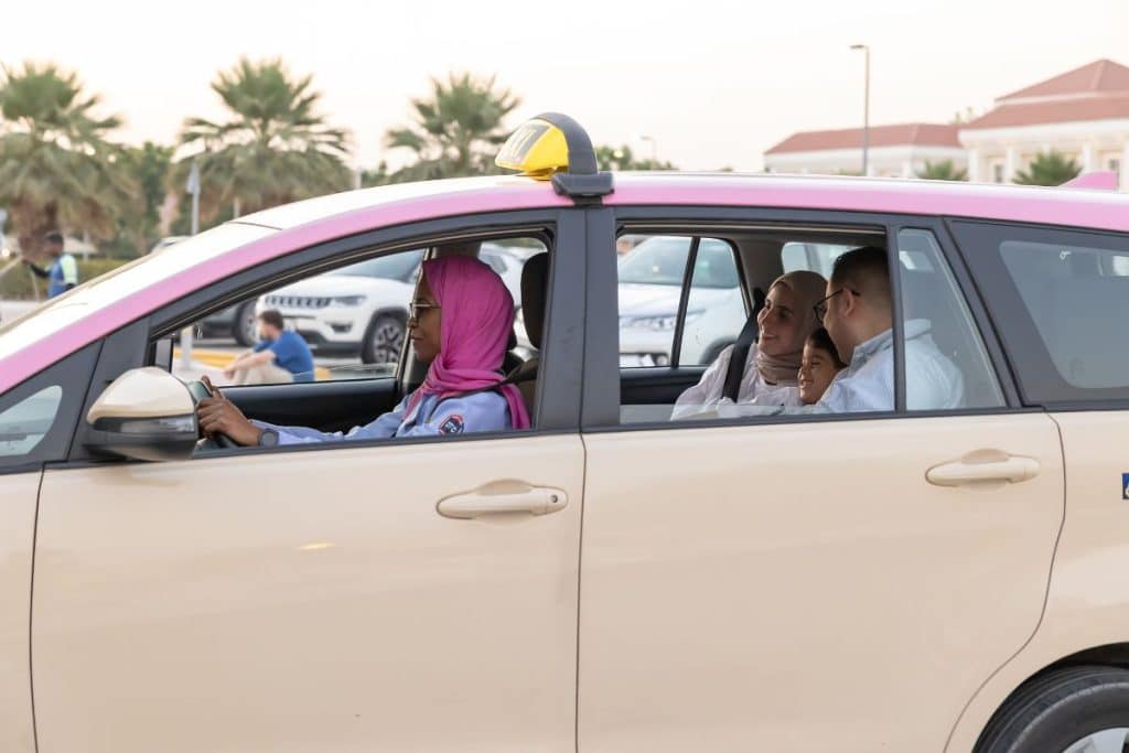 Dubai Pink taxi
