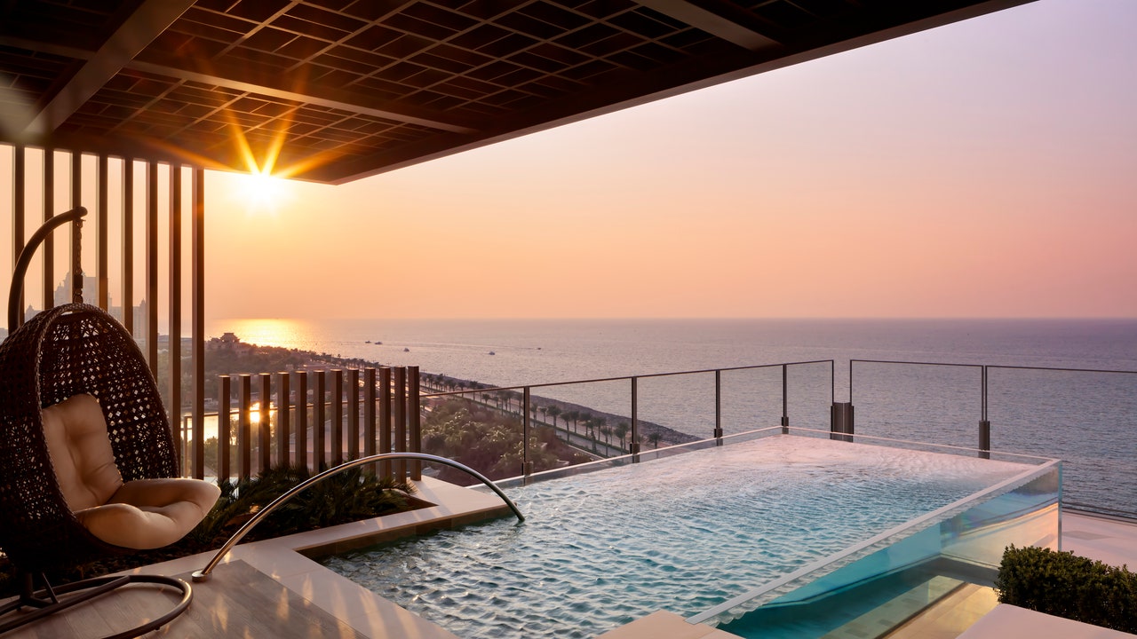 11 Extravagant Dubai Hotel Rooms with Private Pools
