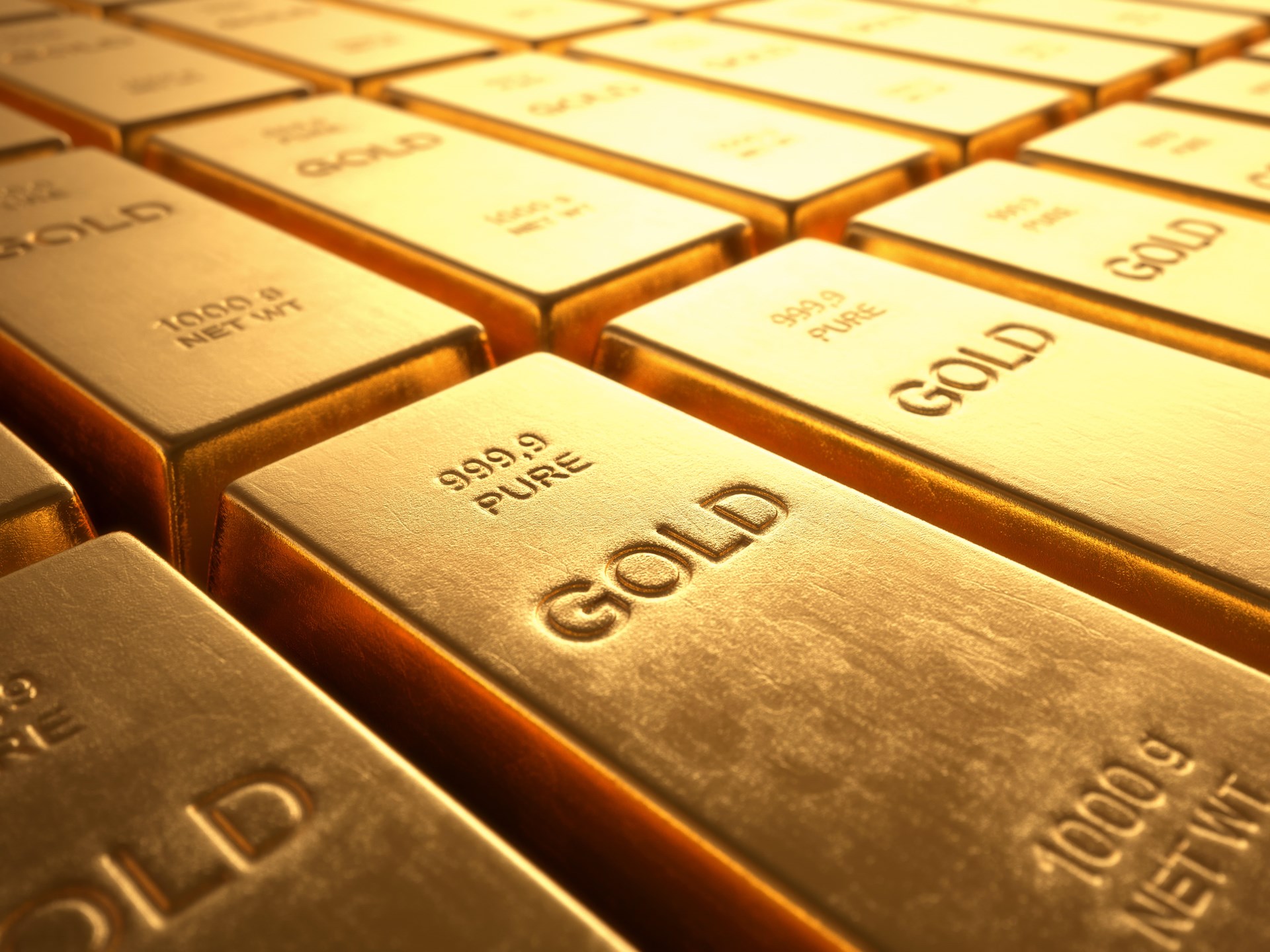 Gold Holds Steady as Fed Pauses Rate Hikes, Markets Watch Trends