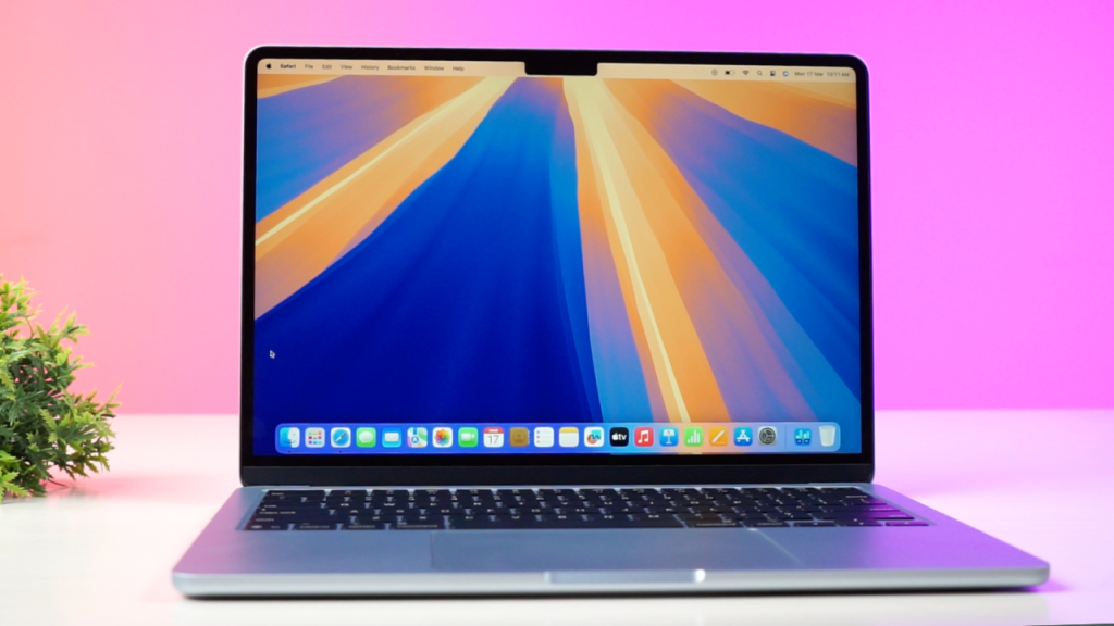 Why iPhone Users Should Switch to MacBook Air
